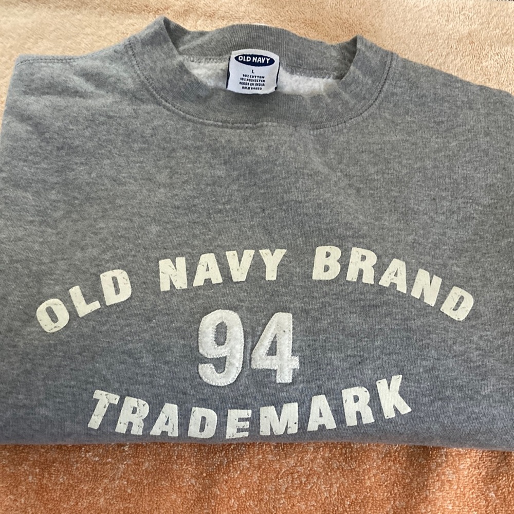 Sweatshirt